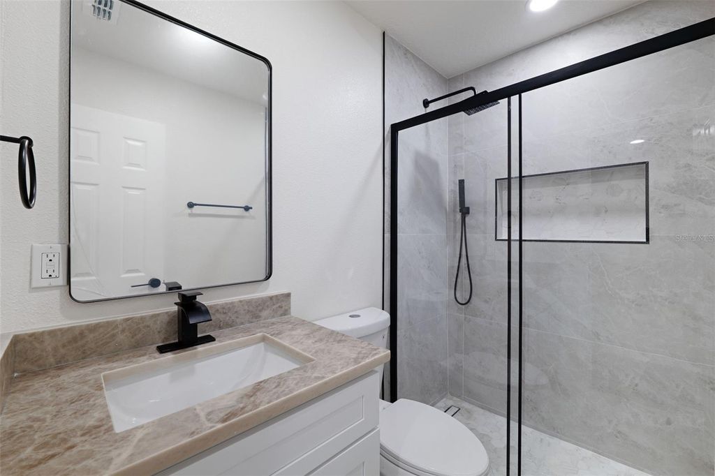 Image 23 of property listing at 4431 SOUTHMORE DRIVE, Orlando, FL 32812