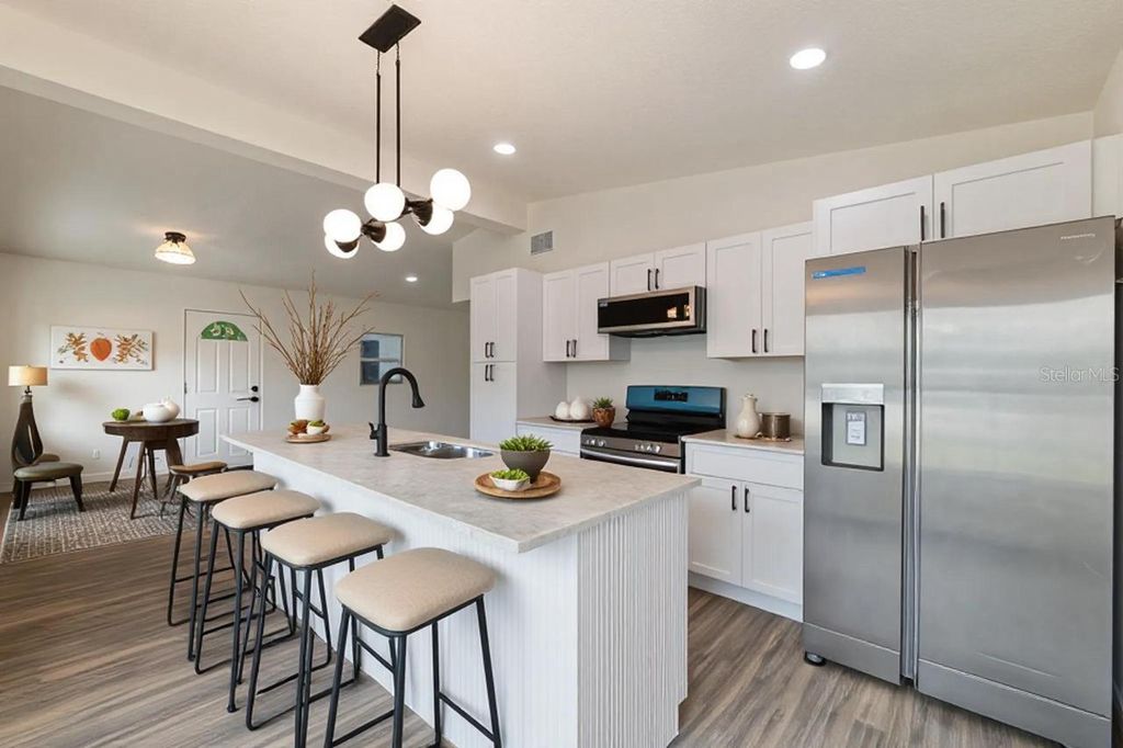 Image 7 of property listing at 4431 SOUTHMORE DRIVE, Orlando, FL 32812