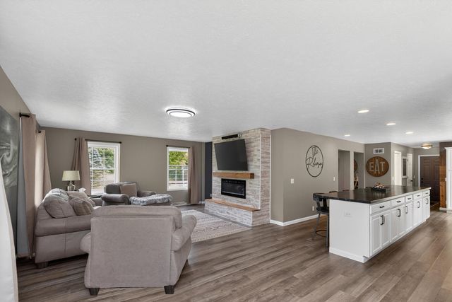 13021 US-12, White Pigeon, MI 49099