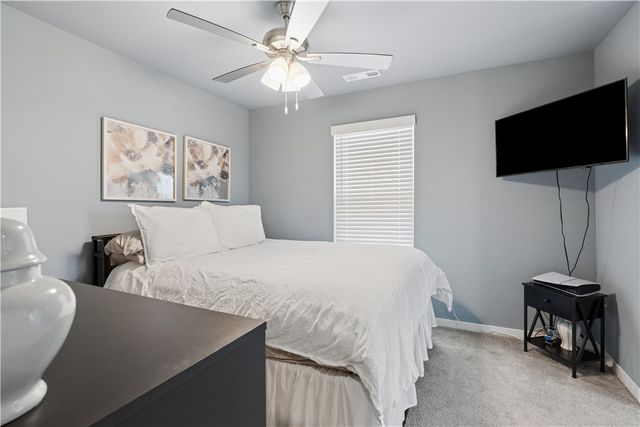 877 N Rupple Road 131, Fayetteville, AR 72704