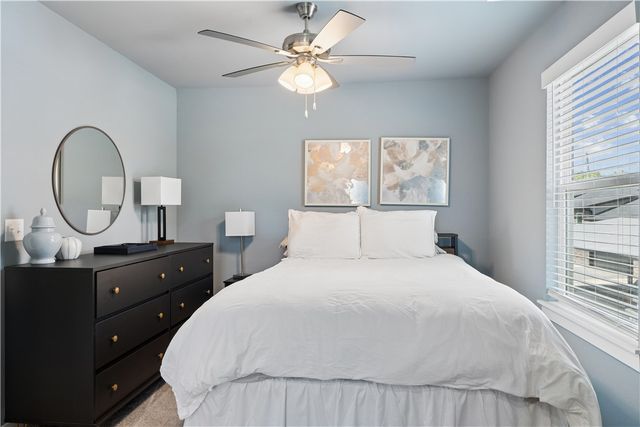 877 N Rupple Road 131, Fayetteville, AR 72704