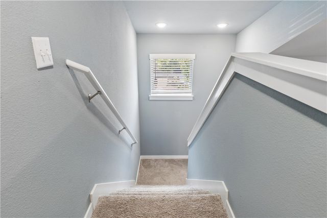 877 N Rupple Road 131, Fayetteville, AR 72704