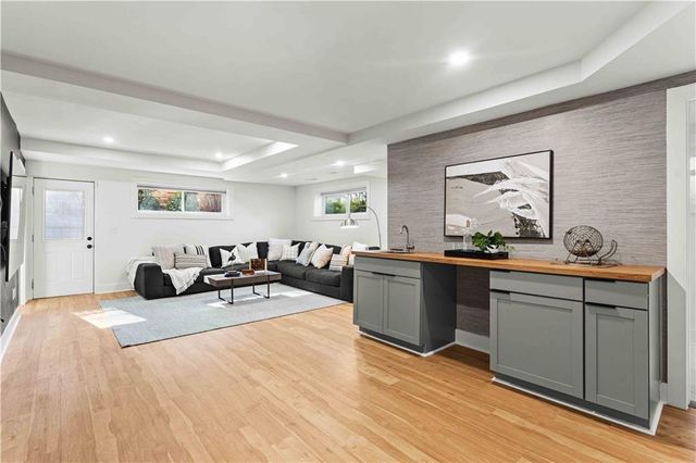 2576 River Oak Drive, Decatur, GA 30033