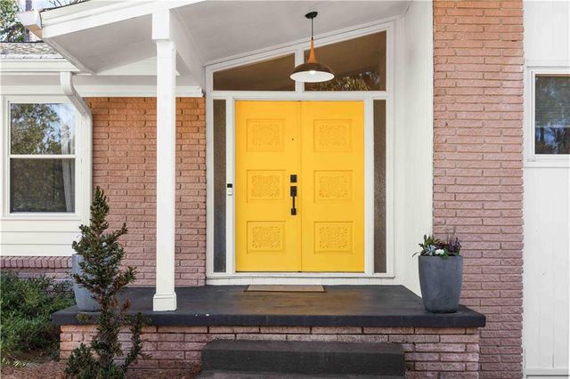 2576 River Oak Drive, Decatur, GA 30033