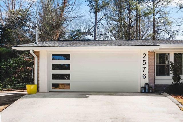 2576 River Oak Drive, Decatur, GA 30033