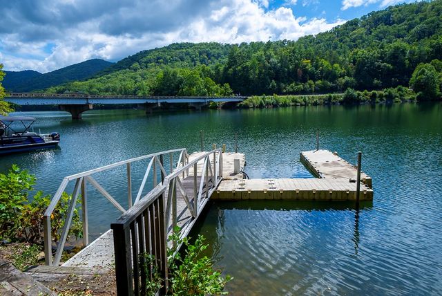 55 Avisco, Robbinsville, NC 28771