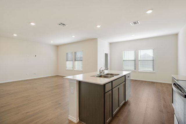 612 Gracious Glen, Lavon, TX 75166