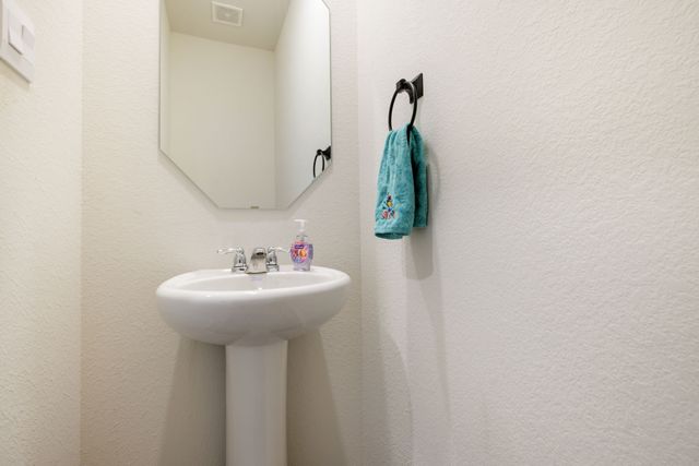 612 Gracious Glen, Lavon, TX 75166