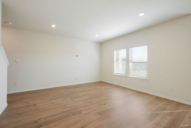 612 Gracious Glen, Lavon, TX 75166