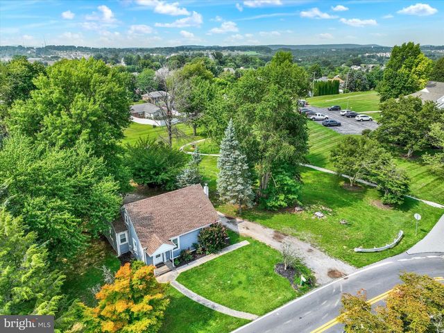 21 OAK ST, York, PA 17402