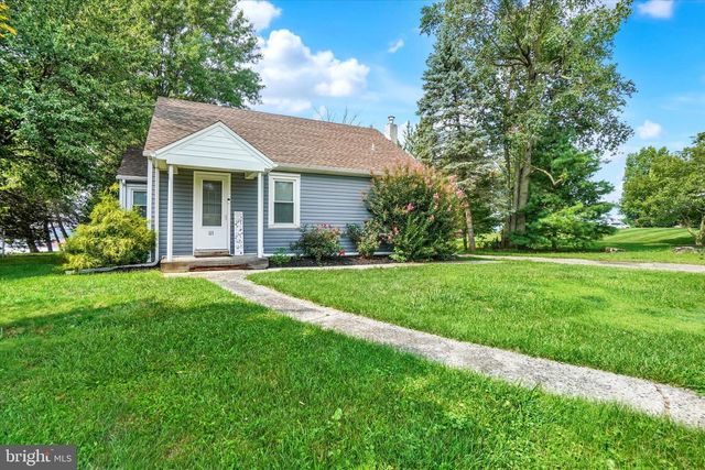 21 OAK ST, York, PA 17402