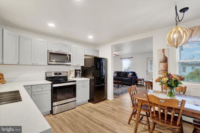21 OAK ST, York, PA 17402