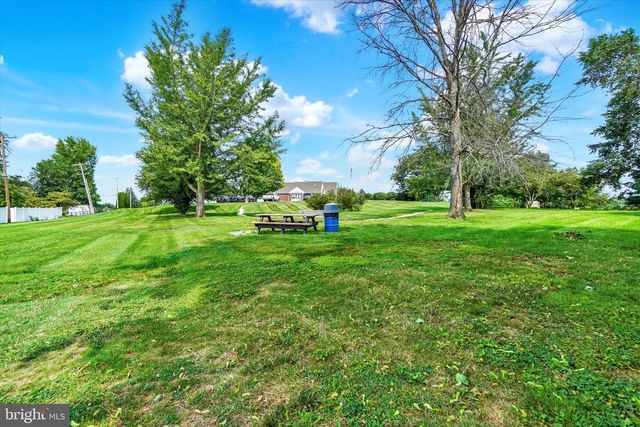 21 OAK ST, York, PA 17402