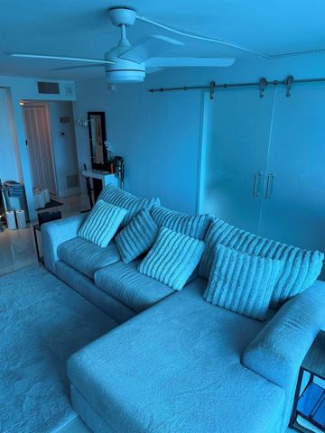 465 OCEAN Drive 320, Miami Beach, FL 33139