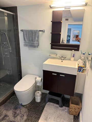 465 OCEAN Drive 320, Miami Beach, FL 33139