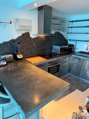 465 OCEAN Drive 320, Miami Beach, FL 33139