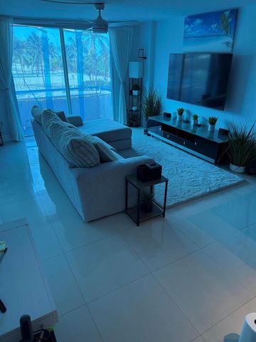 465 OCEAN Drive 320, Miami Beach, FL 33139