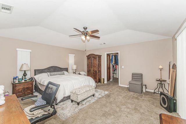 240 S Bailey Avenue, Fresno, CA 93727