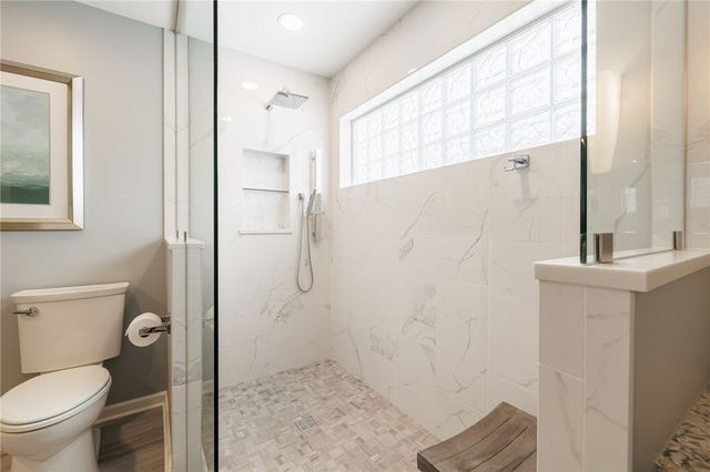 51 Walnut Hill Dr, Penfield, NY 14526