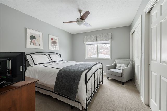 51 Walnut Hill Dr, Penfield, NY 14526