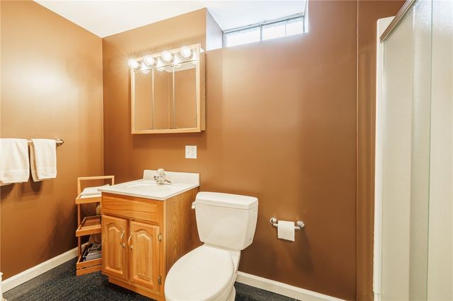 51 Walnut Hill Dr, Penfield, NY 14526