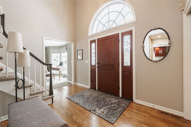 51 Walnut Hill Dr, Penfield, NY 14526