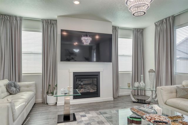 4393 Redwater, Meridian, ID 83642