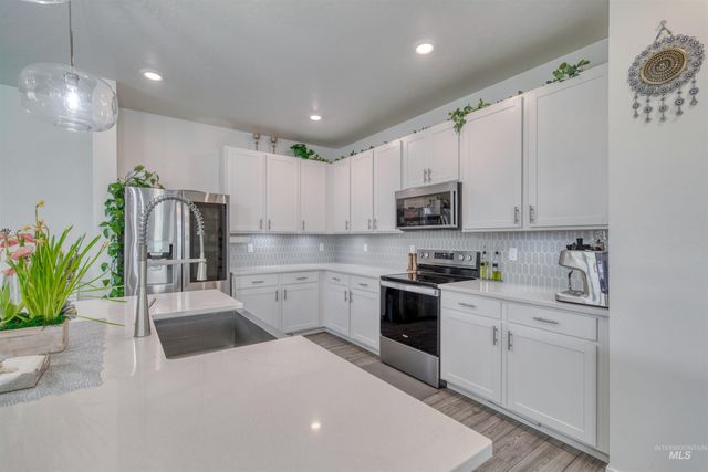 4393 Redwater, Meridian, ID 83642