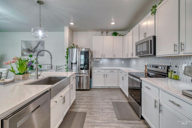 4393 Redwater, Meridian, ID 83642