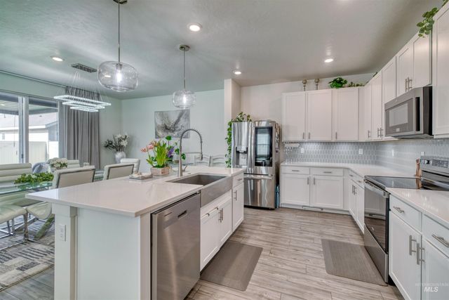 4393 Redwater, Meridian, ID 83642