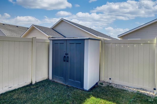 4393 Redwater, Meridian, ID 83642