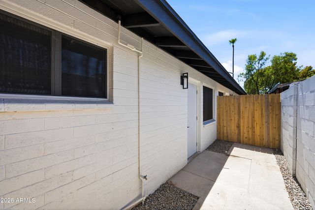 3518 E MONTECITO Avenue 4, Phoenix, AZ 85018