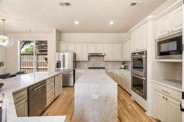 6303 Orchard Park Drive, Frisco, TX 75034