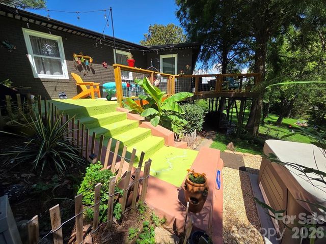 249 Gudger Hill Road, Cullowhee, NC 28723