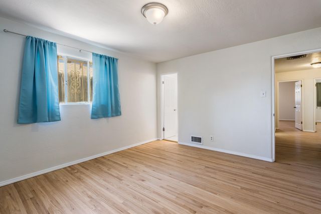 445 Graceland Drive SE, Albuquerque, NM 87108