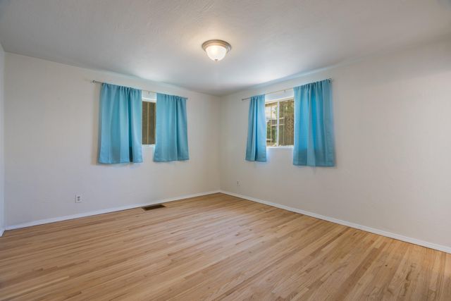 445 Graceland Drive SE, Albuquerque, NM 87108