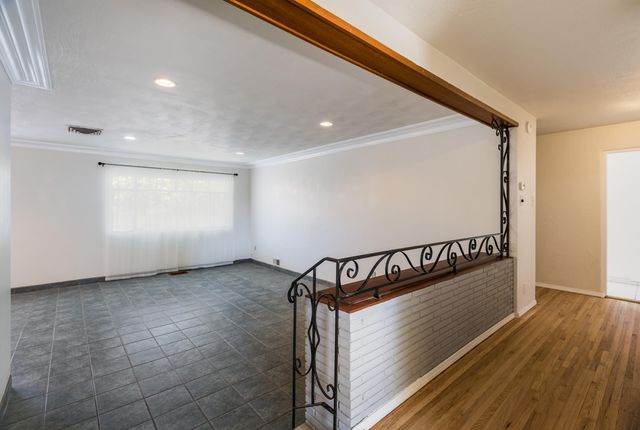 445 Graceland Drive SE, Albuquerque, NM 87108