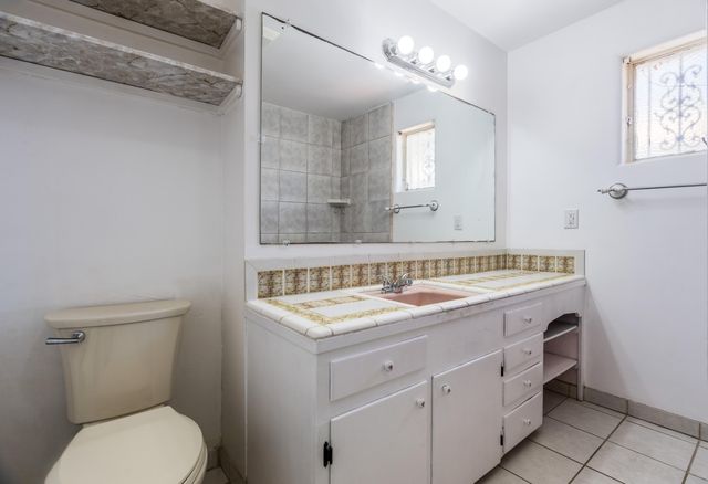 445 Graceland Drive SE, Albuquerque, NM 87108