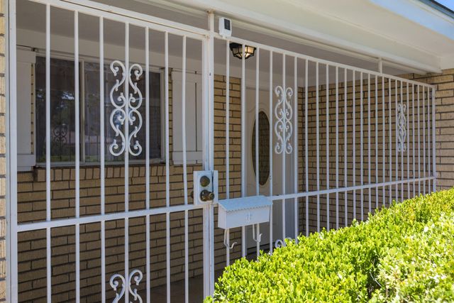 445 Graceland Drive SE, Albuquerque, NM 87108
