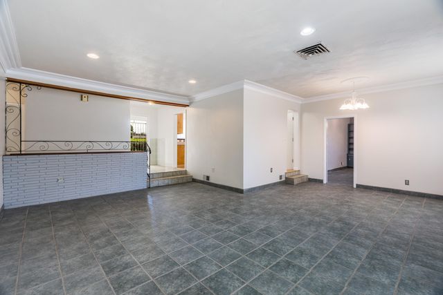 445 Graceland Drive SE, Albuquerque, NM 87108