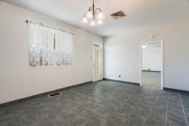 445 Graceland Drive SE, Albuquerque, NM 87108