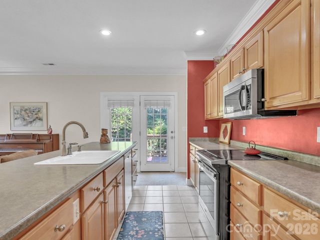 18 Boddington Court, Asheville, NC 28803