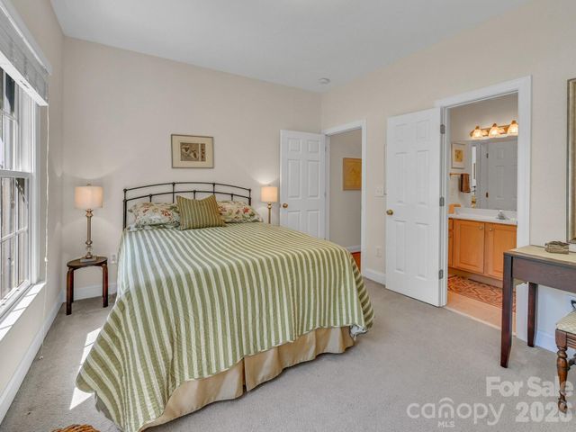 18 Boddington Court, Asheville, NC 28803