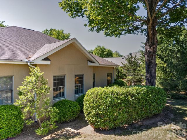 18 Boddington Court, Asheville, NC 28803