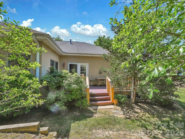 18 Boddington Court, Asheville, NC 28803
