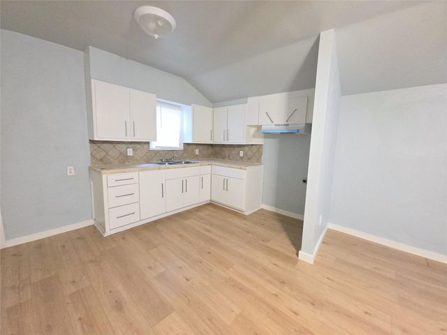 703 Herndon LN, Austin, TX 78704