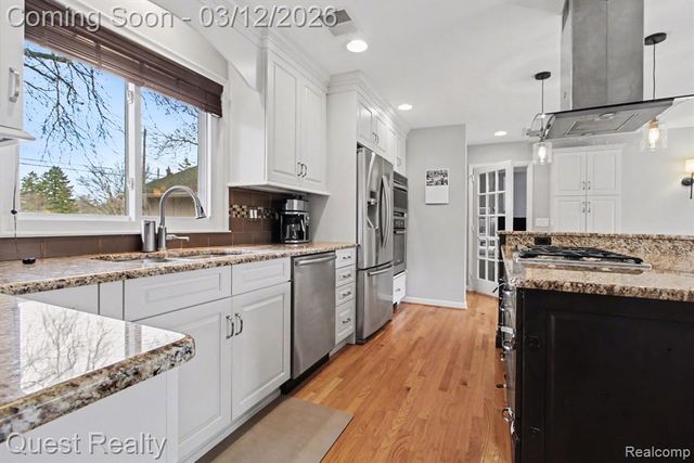 28094 Wildwood Trail, Farmington, MI 48336