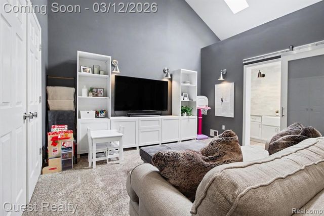 28094 Wildwood Trail, Farmington, MI 48336