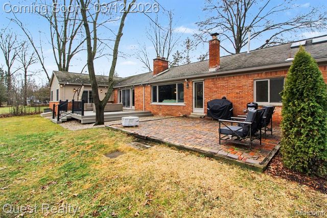 28094 Wildwood Trail, Farmington, MI 48336