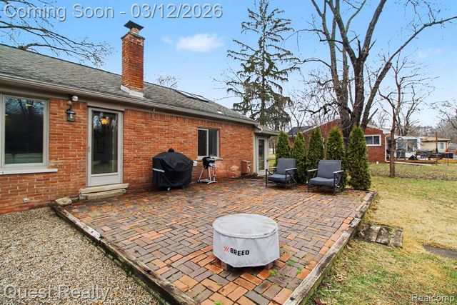 28094 Wildwood Trail, Farmington, MI 48336